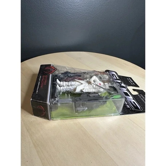 GI Joe: Rise of Cobra Storm Shadow 2009 action figure - Picture 3 of 7